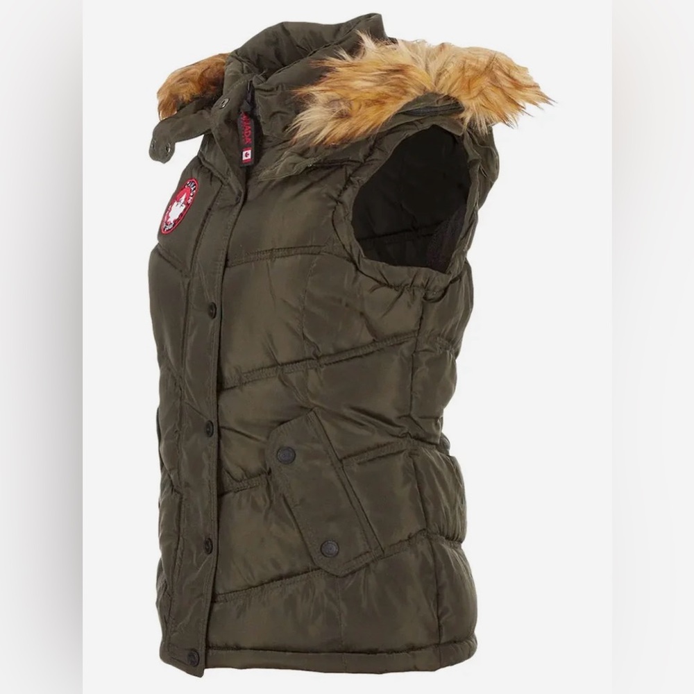 CANADA WEATHER GEAR Women’s Puffer Vest. (Sold WITH FEUX Fur Hood) - Picture 3 of 3